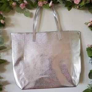 NWOT Clinique Beach Bag - Cool Silver Tone Shade